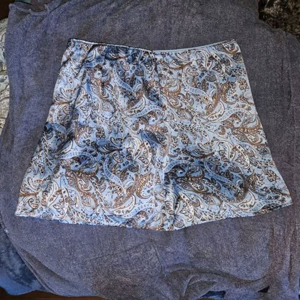 Hollister Medium GUC Mini Skirt Paisley made in India